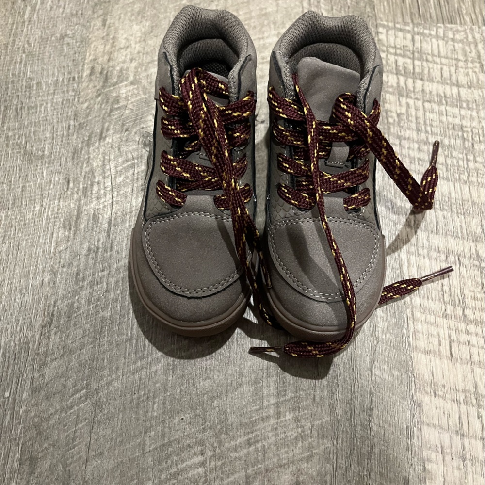 Toddler size 7 like new booties